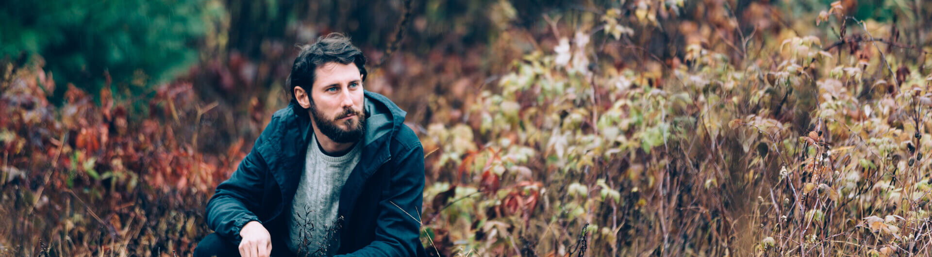 homme dans la forêt