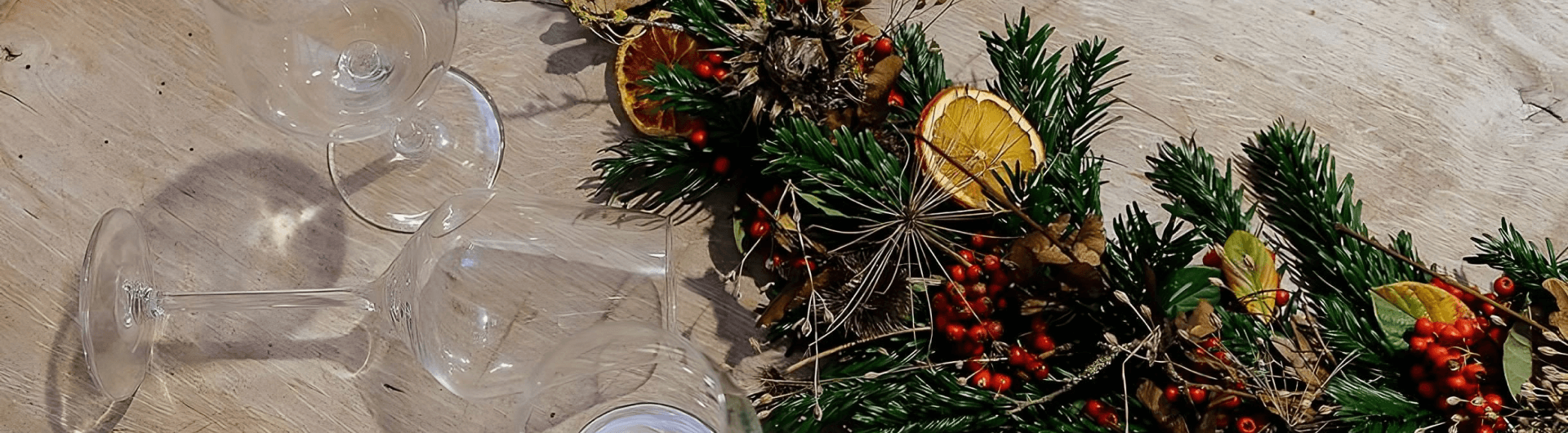 A natural garland for the festive season