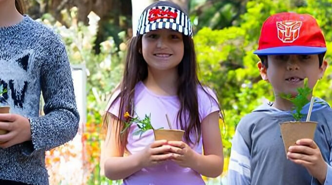 enfants plantes